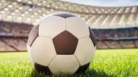 德甲球队第二轮检测再现新冠阳性，全体队员启动居家隔离措施